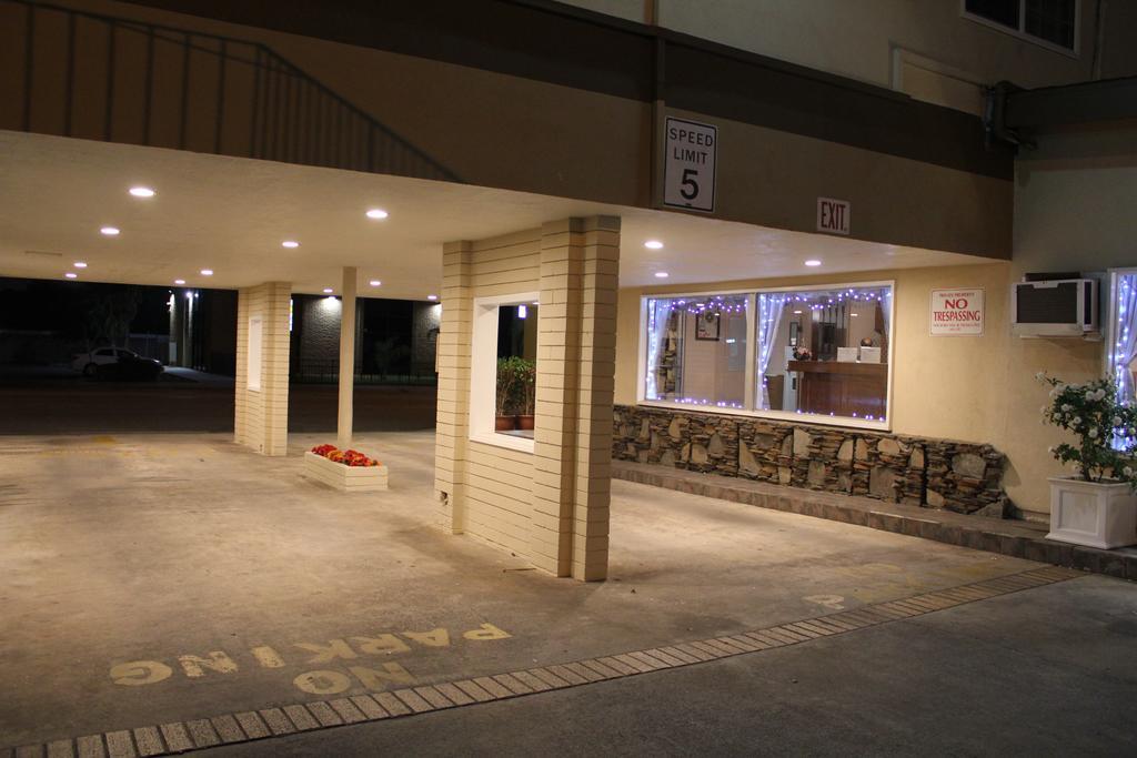 Grand Inn Φούλερτον Εξωτερικό φωτογραφία